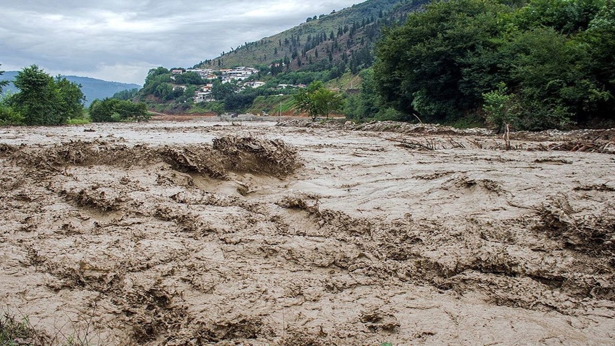 سیل در ارتفاعات شهرستان‌های آمل و بابل