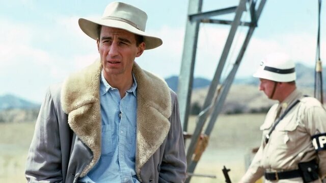 بازیگری که ۴۰ سال پیش «اوپنهایمر» را بازی کرد بازیگری که ۴۰ سال پیش «اوپنهایمر» را بازی کرد