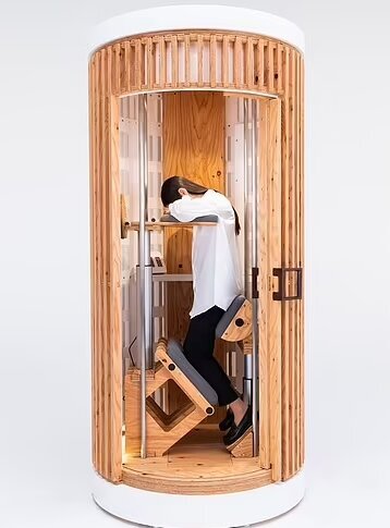 طراحی یک اتاقک برای چرت زدن ایستاده در ساعت کاری! طراحی یک اتاقک برای چرت زدن ایستاده در ساعت کاری!