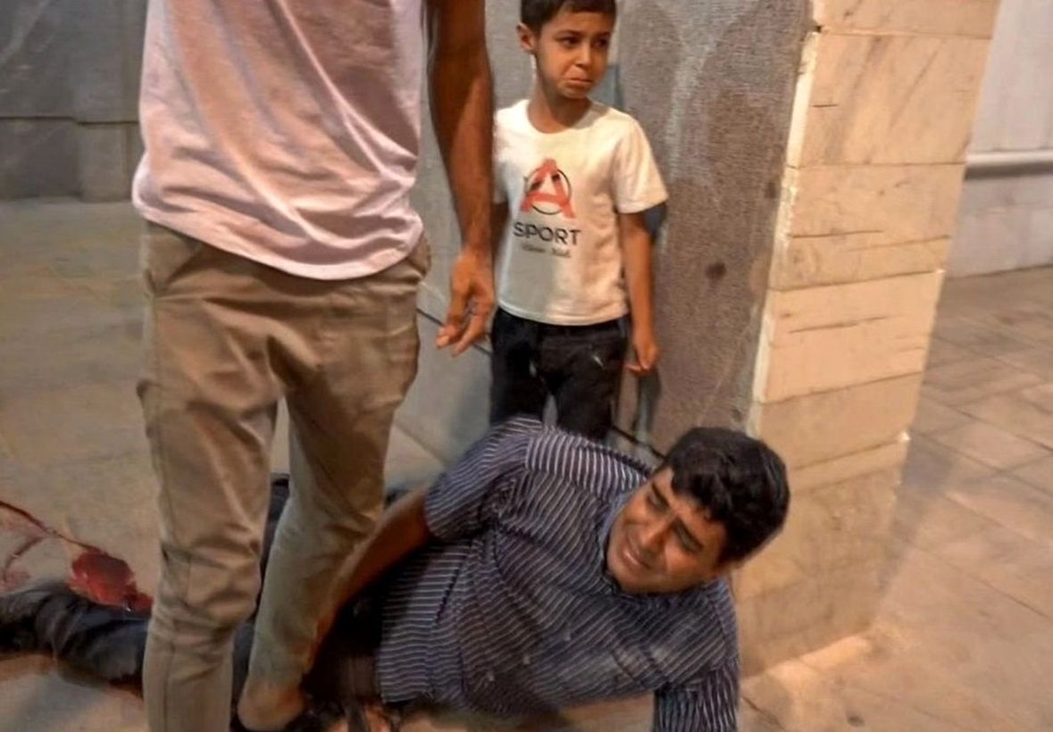 تصویری غم انگیر از حمله تروریستی به شاهچراغ تصویری غم انگیر از حمله تروریستی به شاهچراغ