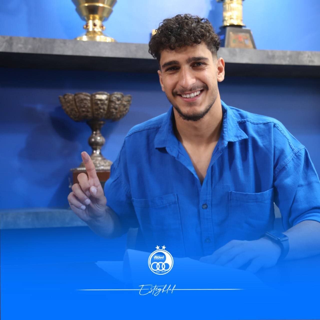 مدافع تیم ملی استقلالی شد