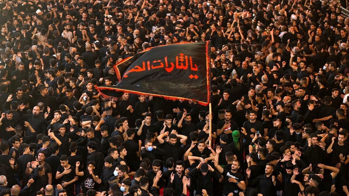 فیلم| نوحه‌خوانی اعتراضی در دزفول؛ «تمام مشکلات یک تار موئه»!