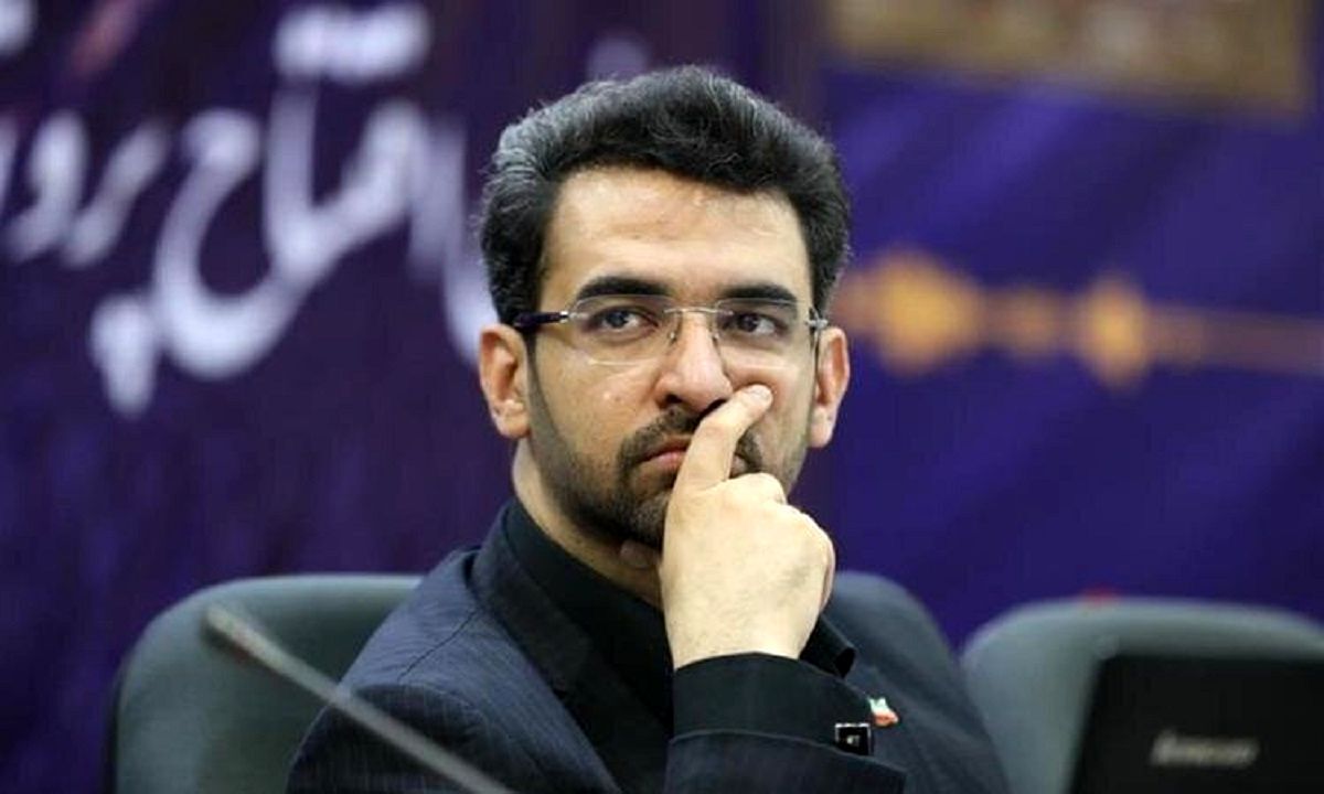 بگومگوی توئیتری دستیار قالیباف و آذری جهرمی؛ طاقچه هنوز به سود نرسیده؛ ضررده است
