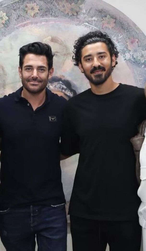 عکس| ژست جالب رضا قوچان‌نژاد در کنار محمدرضا گلزار