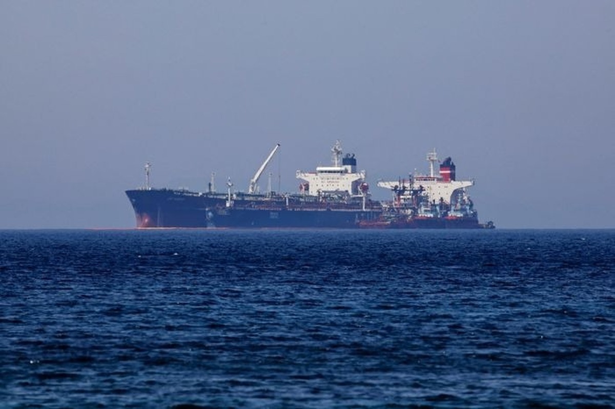 عقب‌نشینی بایدن از محدودیت‌های صادرات نفت ایران