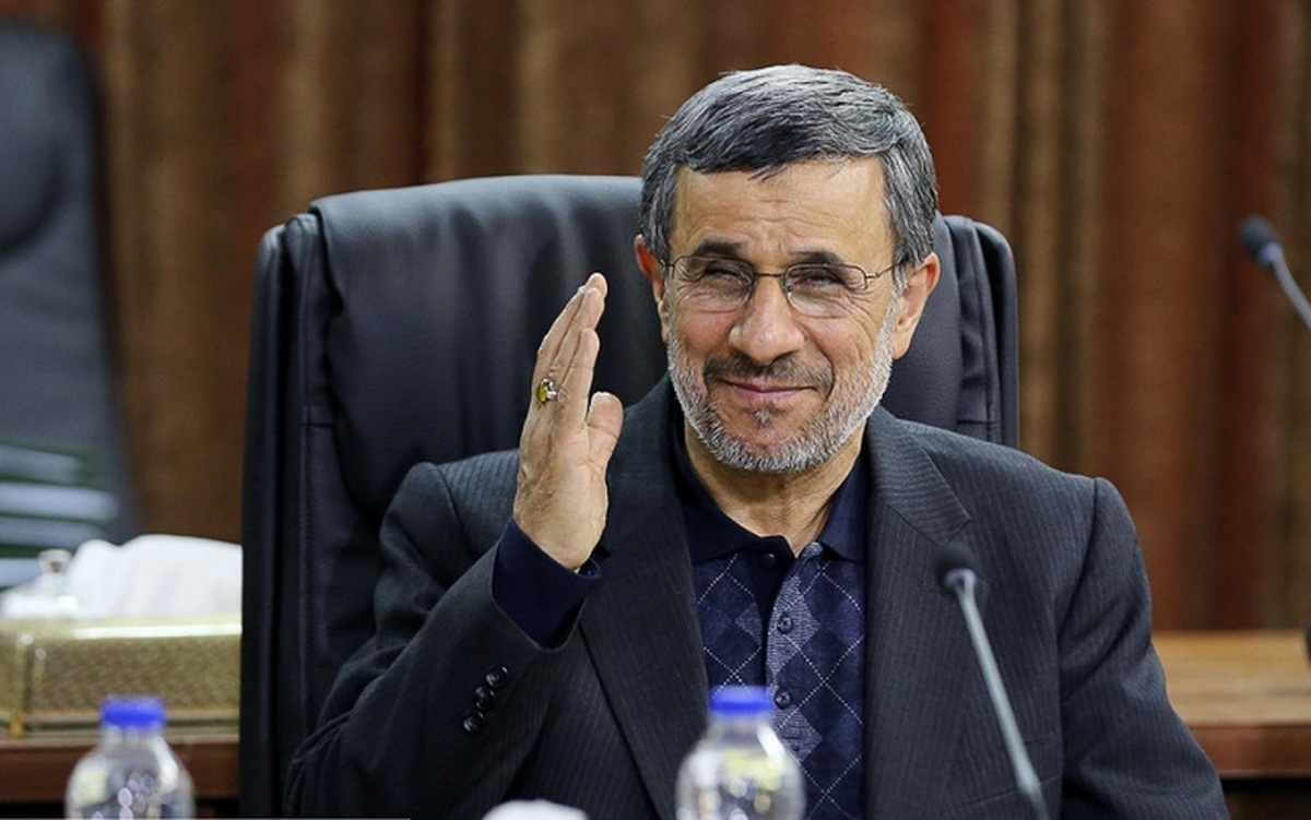 عکس قدیمی از محمود احمدی نژاد و بیژن زنگنه کنار هم