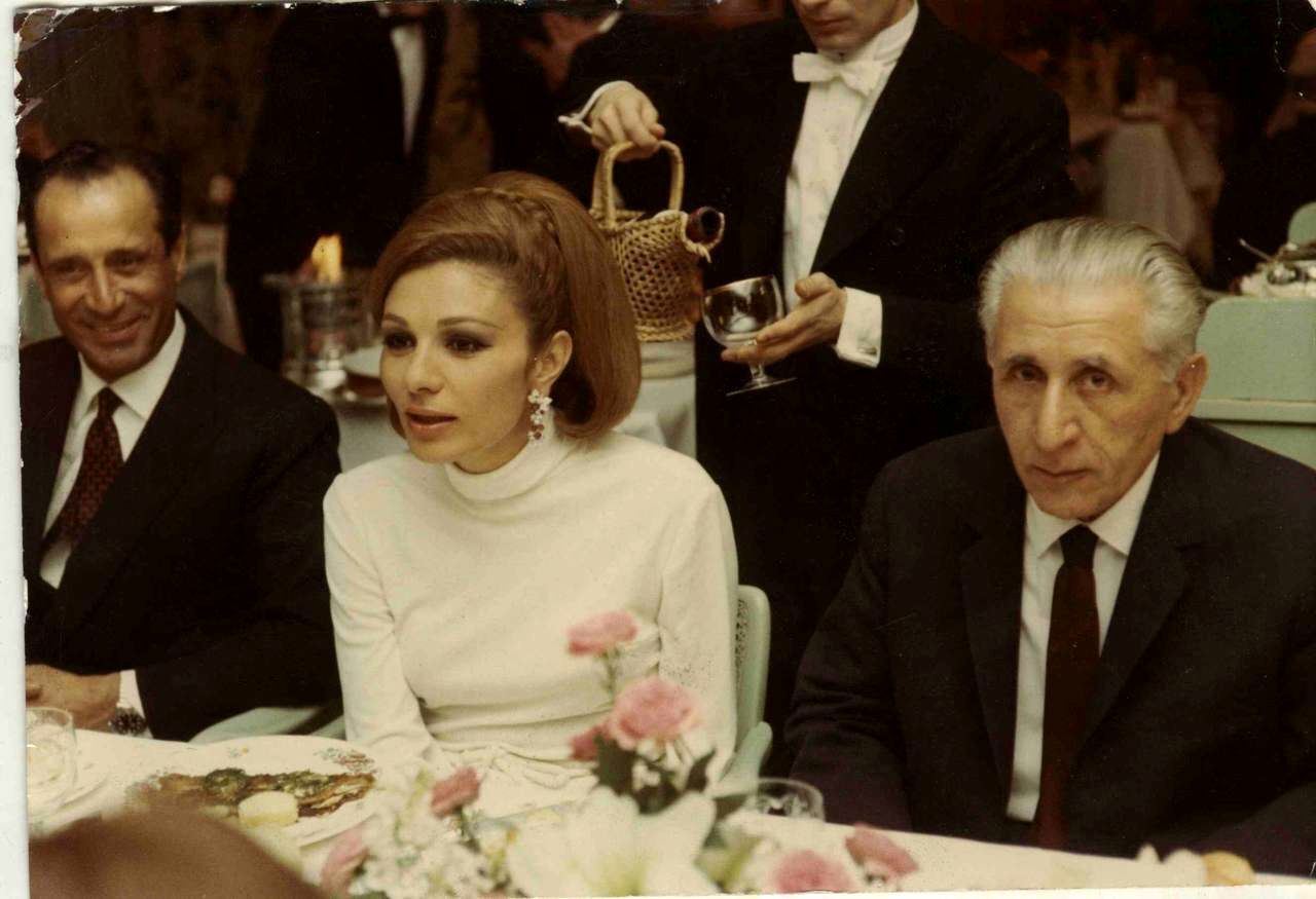 عکس جنجالی پزشک مخصوص محمدرضا شاه