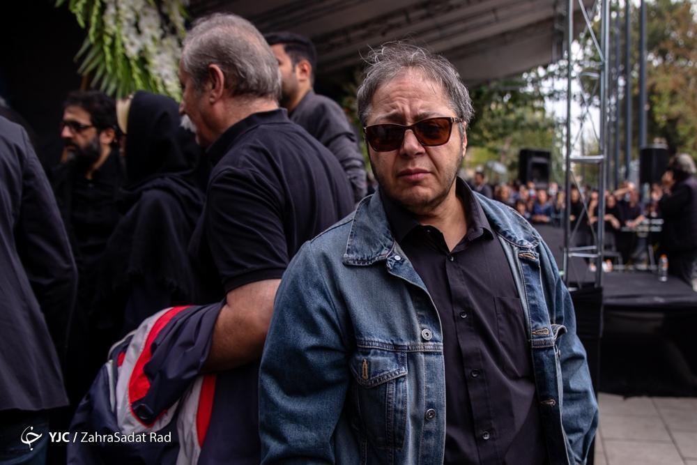 عکس| مازیار لرستانی در مراسم تشییع زنده یاد آتیلا پسیانی