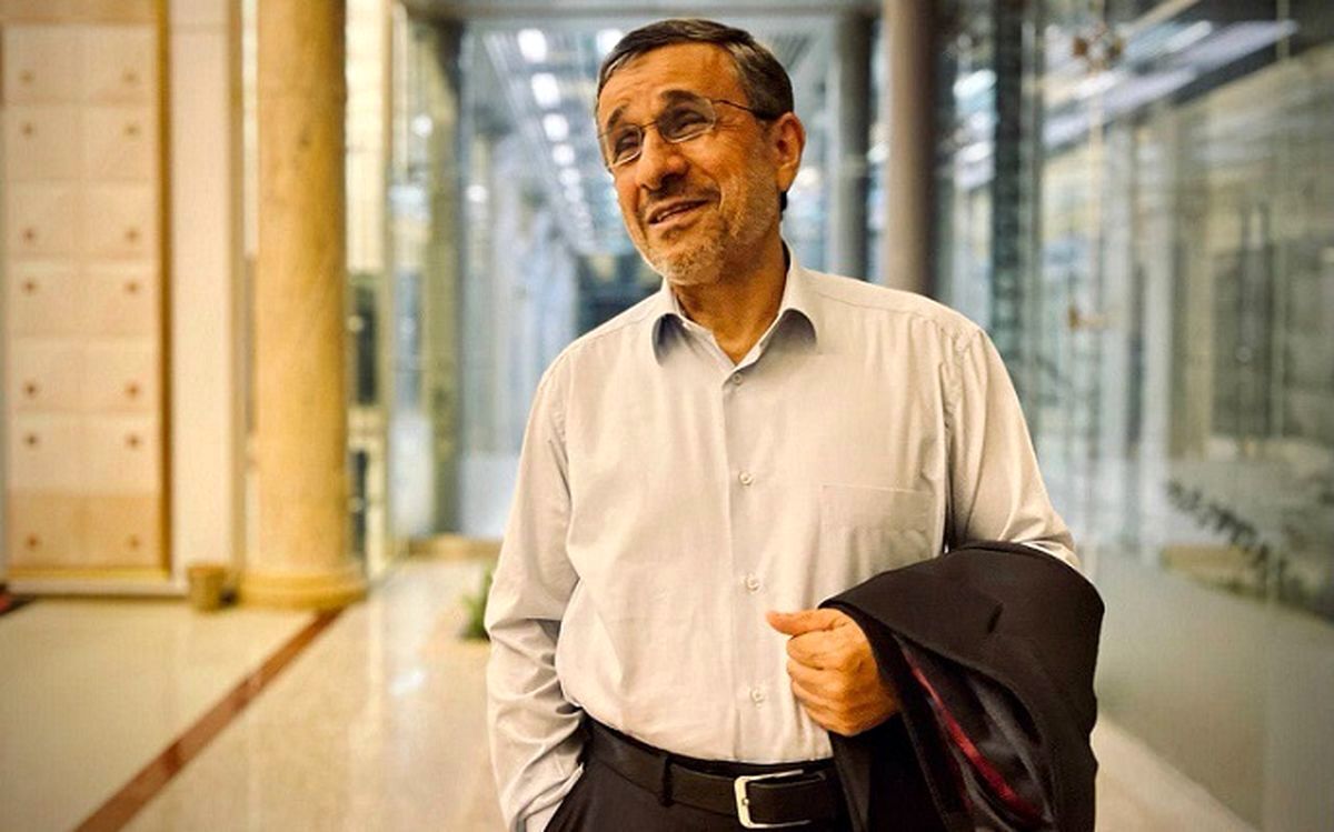 فیلم| محمود احمدی‌نژاد به کلاس زبان رفت! پیشرفت معجزه هزاره سوم در انگلیسی صحبت کردن