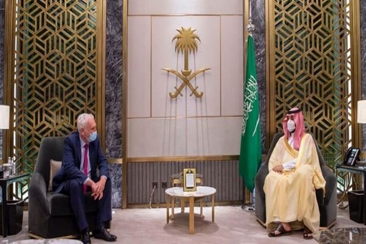 بن‌سلمان و فرستاده نخست‌وزیر انگلیس دیدار کردند