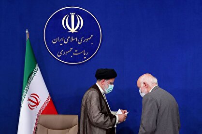 انتقاد شدید احمد توکلی از ادعای دولت درباره مولدسازی: مرا به داغ و درفش تهدید می‌کنید؟