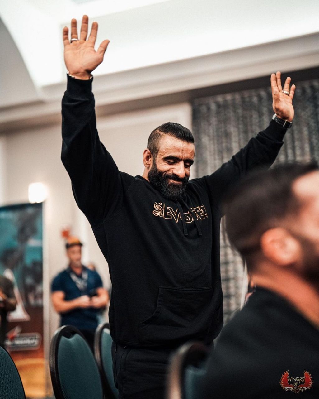 عکس| زمان مسابقه هادی چوپان و حضور در کنفرانس مطبوعاتی مستر المپیا امسال