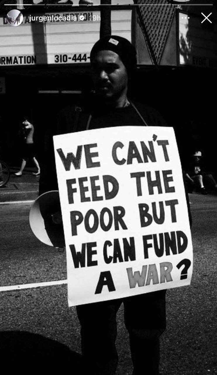 عکس‌| استوری فلسفی ستاره پرسپولیسی درباره جنگ