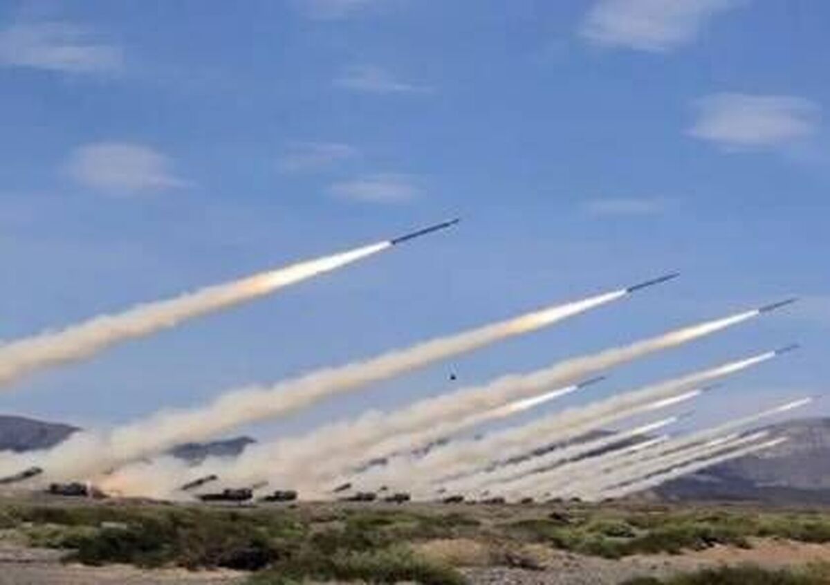 شبکه ۱۲ اسرائیل: «حماس بزرگترین حمله راکتی به تل آویو را امروز رقم زد»
