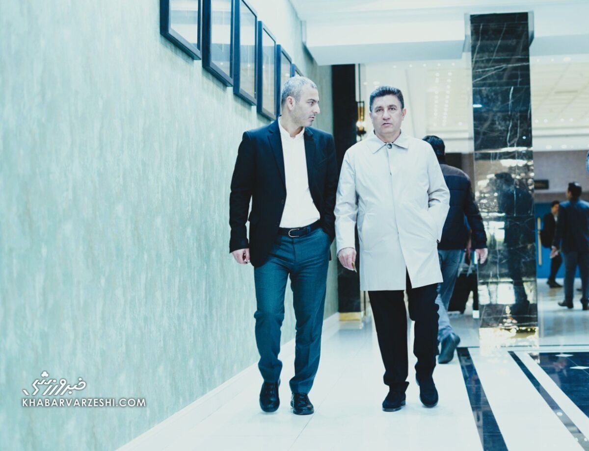 عکس| تیپ خاص و رسمی قلعهنویی در اردوی تیم ملی به سبک کمیسر پوآرو عکس| تیپ خاص و رسمی قلعهنویی در اردوی تیم ملی به سبک کمیسر پوآرو