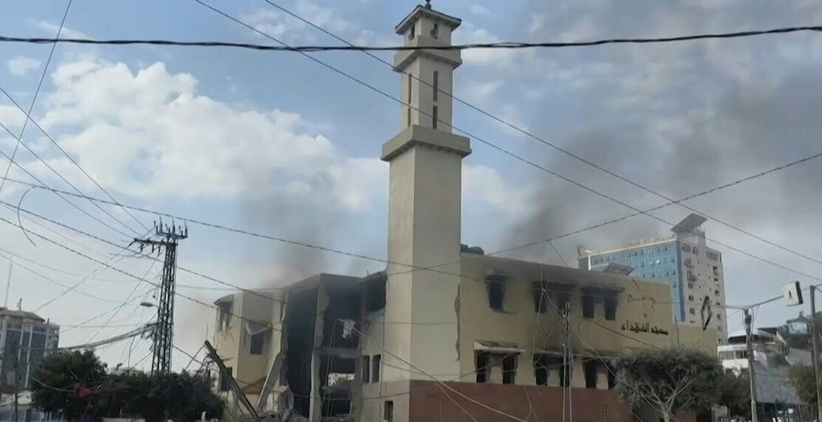 فیلم| حمله اسرائیل به مسجد شهدا غزه
