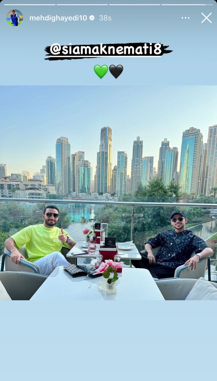 عکس‌| گشت و گذار قایدی و یک پرسپولیسی در دبی