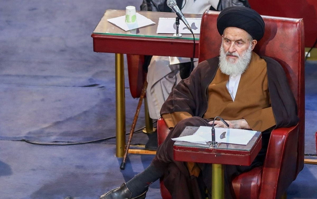 حمله تند عضو مجلس خبرگان به روحانی: او باید ردصلاحیت شود/ رهبری عمار می خواهد!