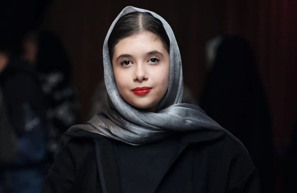 تصاویر| دختر زیبای پژمان بازغی در کنار مادرش سوژه شد