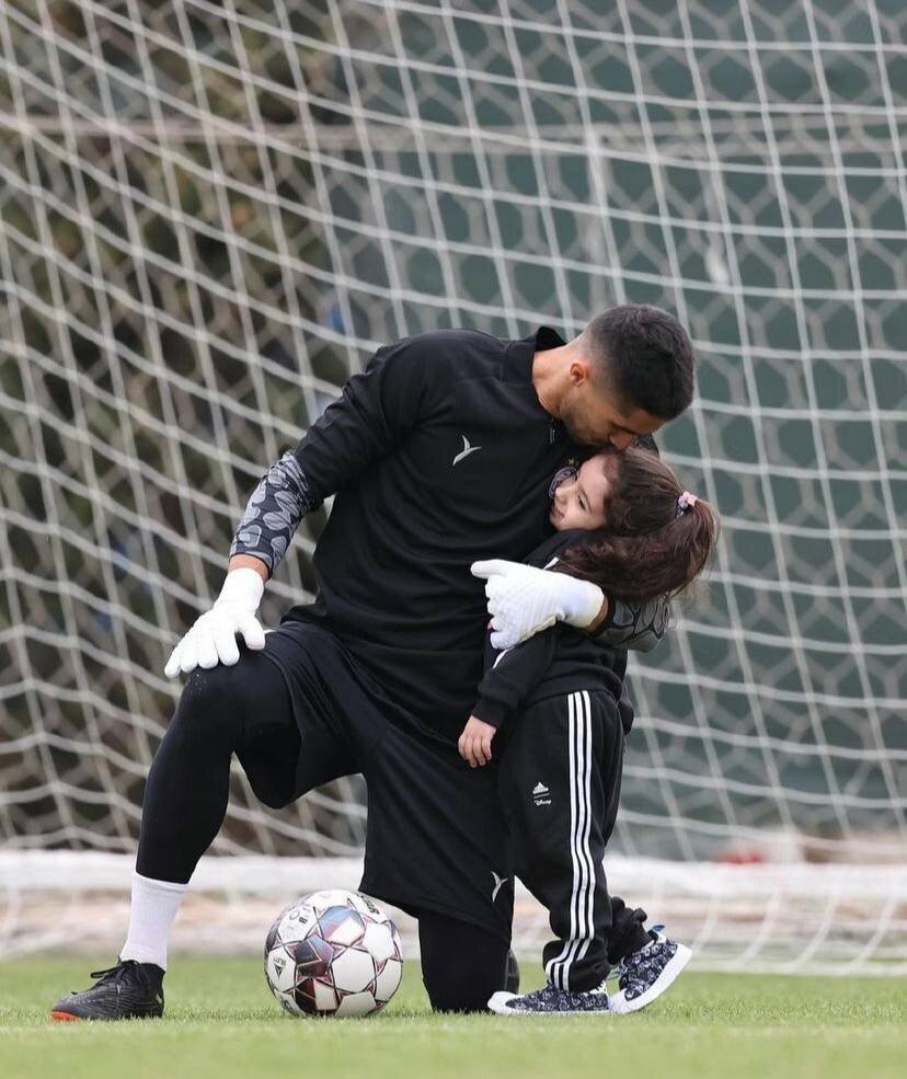 عکس| تمرین پدر و دختری کاپیتان استقلال!