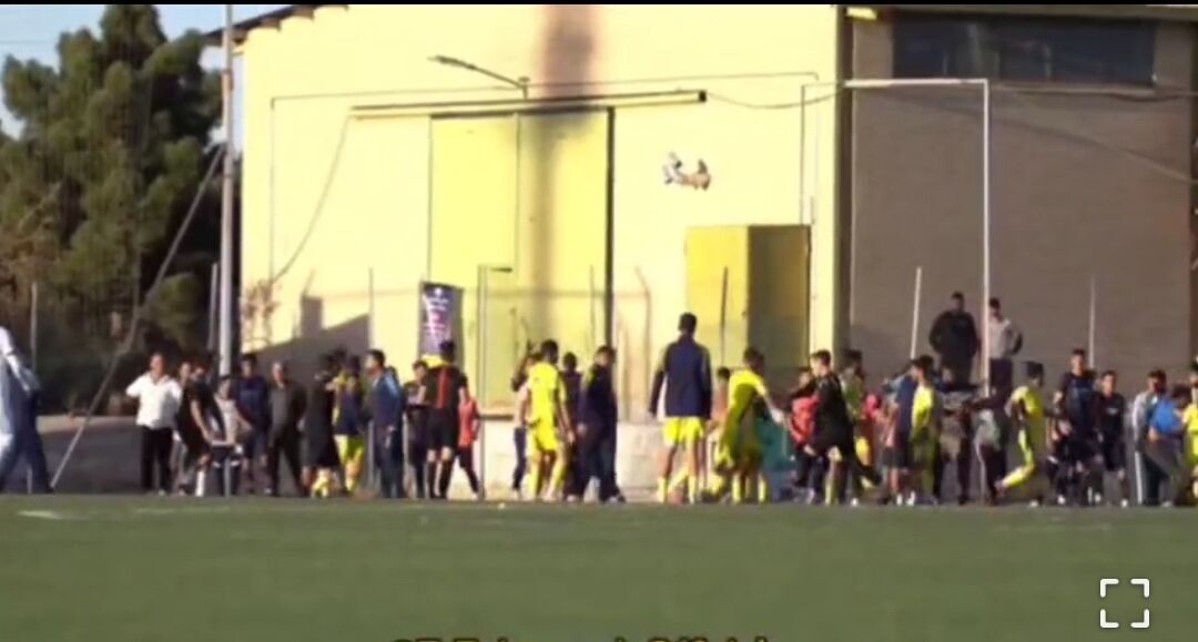 ماجرای قمهکشی در فوتبال ایران + عکس ماجرای قمهکشی در فوتبال ایران + عکس