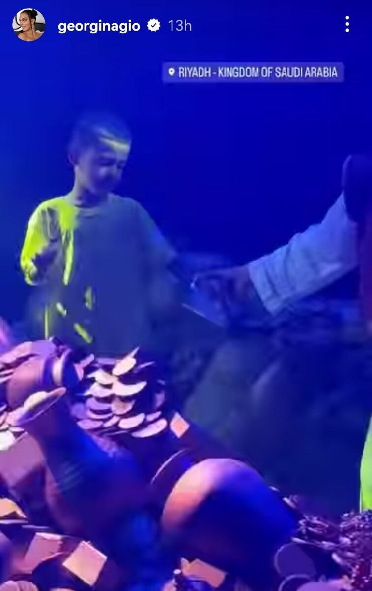 عکس| جورجینا پسر رونالدو را بازیگر کرد/ این پسر راه پدرش را ادامه نمیدهد! عکس| جورجینا پسر رونالدو را بازیگر کرد/ این پسر راه پدرش را ادامه نمیدهد!