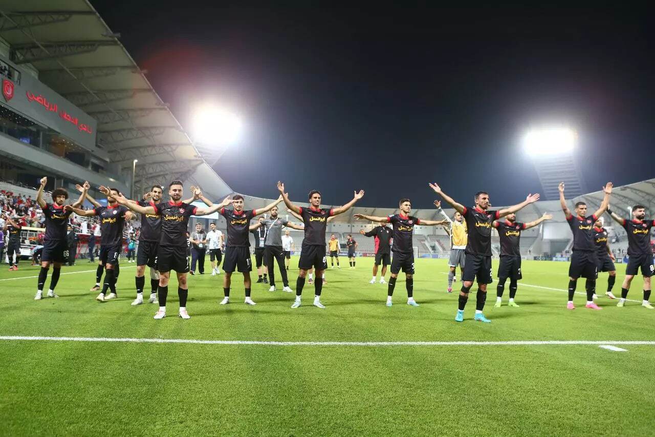 رقیب پرسپولیس دستها را بالا برد؟ رقیب پرسپولیس دستها را بالا برد؟