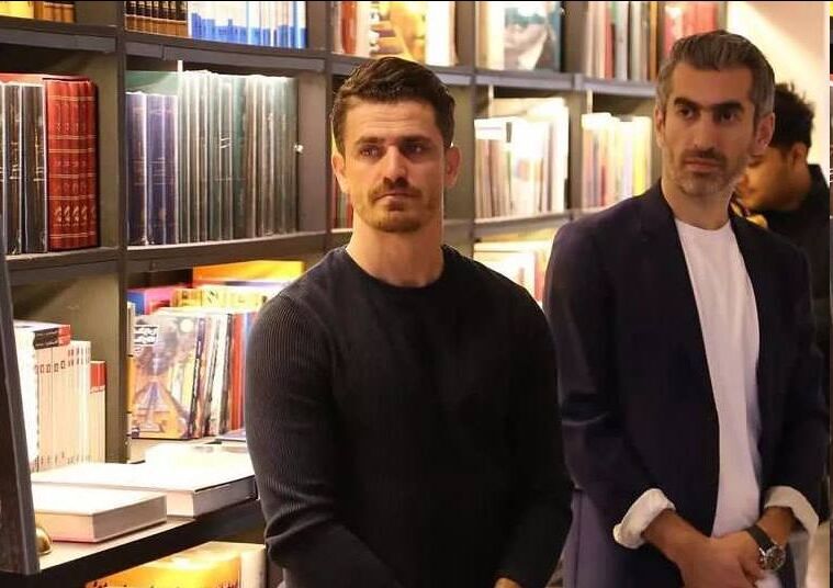 عکس| دیدار جنجالی مجتبی جباری با وریا غفوری در کتابفروشی! عکس| دیدار جنجالی مجتبی جباری با وریا غفوری در کتابفروشی!