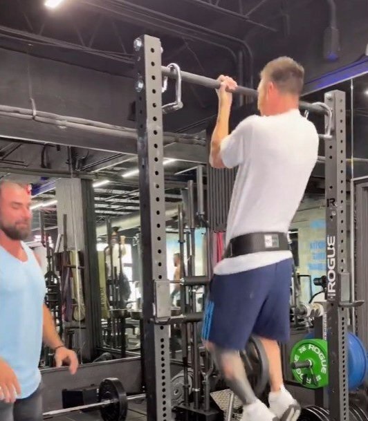 عکس| درس مسی به فوتبالیستها: جدال با آهن در تعطیلات! عکس| درس مسی به فوتبالیستها: جدال با آهن در تعطیلات!