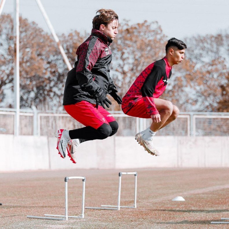 عکس| سرما تا مغز استخوان ستاره تراکتور عکس| سرما تا مغز استخوان ستاره تراکتور