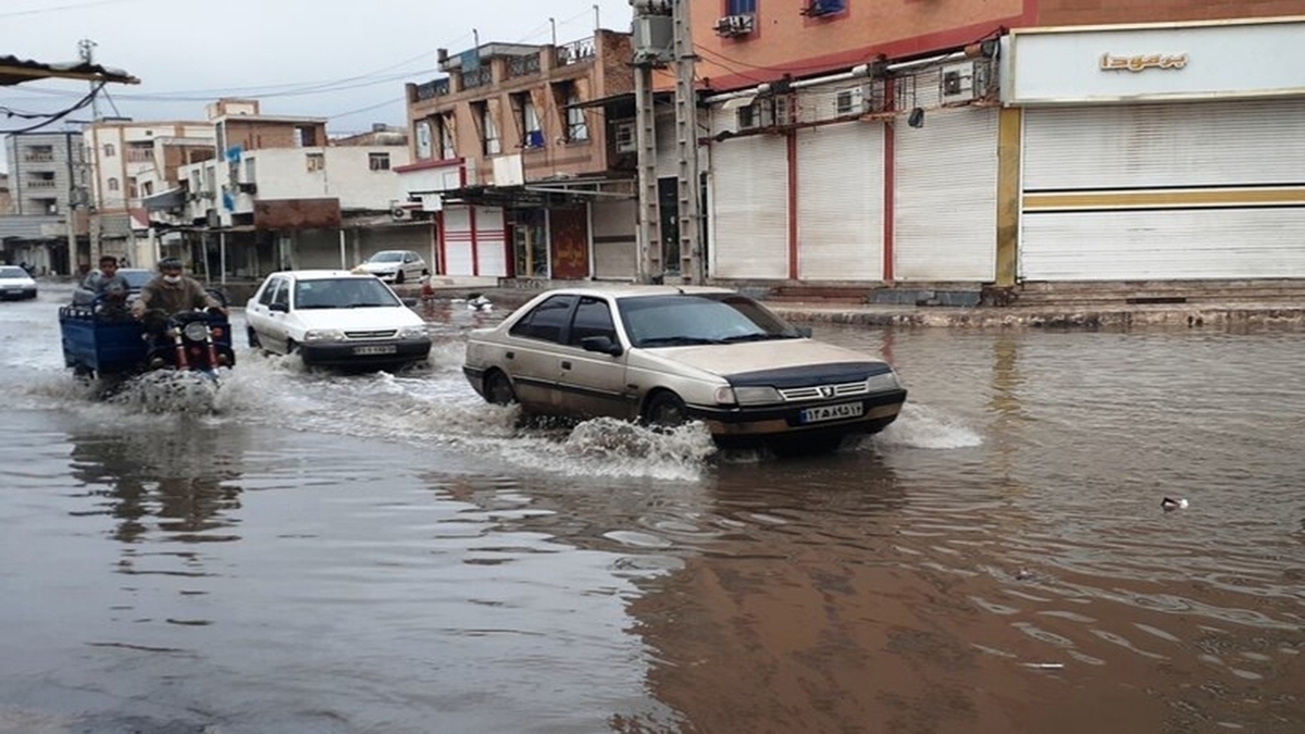 فرهیختگان: برخی رسانه‌ها اصرار دارند آب‌گرفتگی معابر در اهواز وجود ندارد