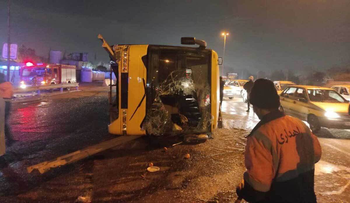 ۲ فوتی و ۱۵ مصدوم در واژگونی اتوبوس در جاده بجنورد