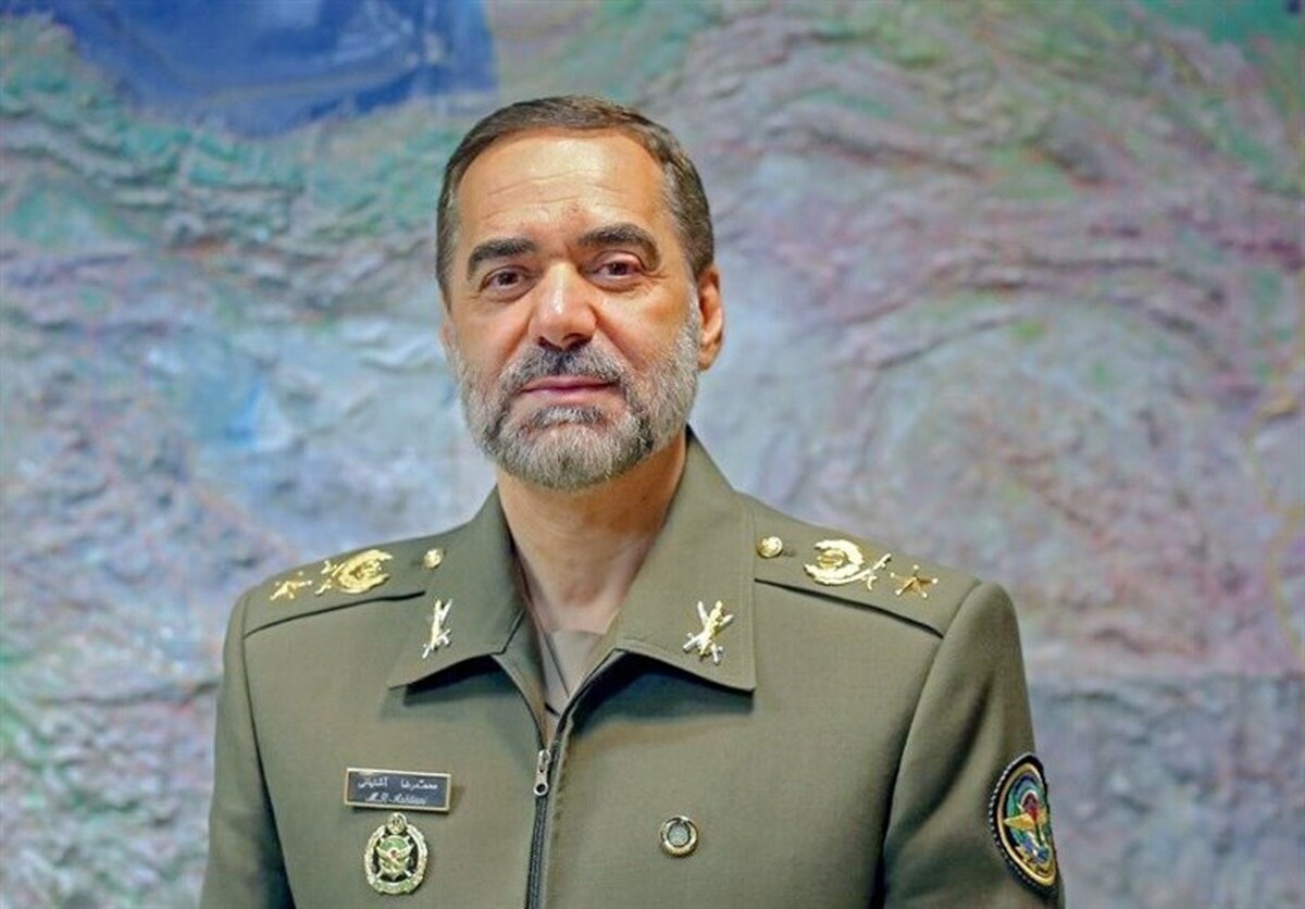 امیر آشتیانی: وزارت دفاع ساخت هلیکوپتر بومی را آغاز کرده است