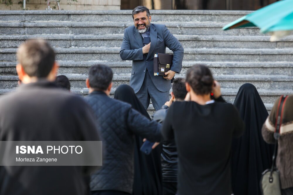 ذوق‌زدگی وزیر ارشاد رئیسی از وایرال شدن ویدئوی صادق بوقی در جهان به روایت تصویر