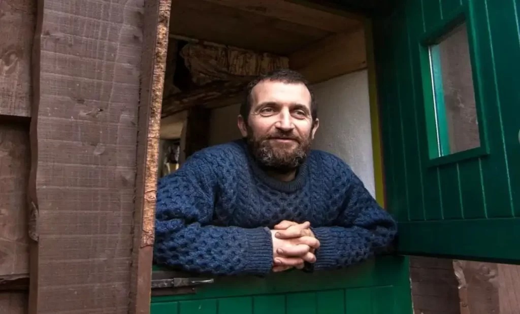 عکس| این مرد ۱۵ سال بدون پول زندگی کرده است! عکس| این مرد ۱۵ سال بدون پول زندگی کرده است!