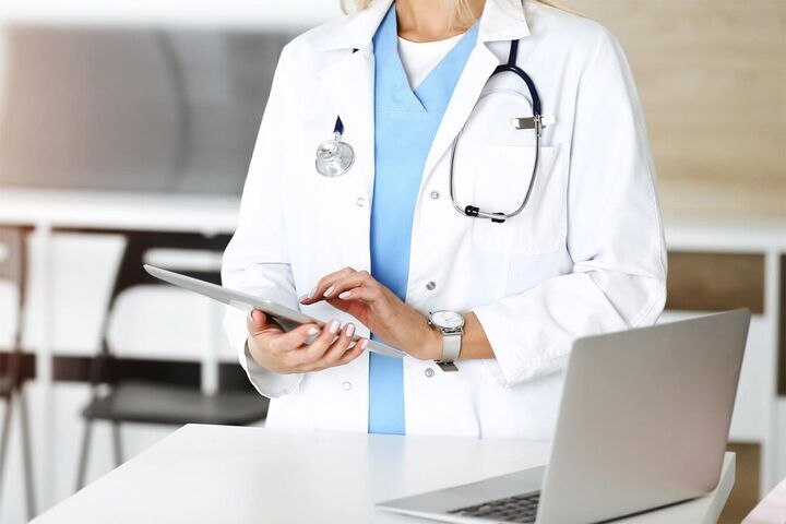 بهترین دکتر عفونی برای مشاوره آنلاین