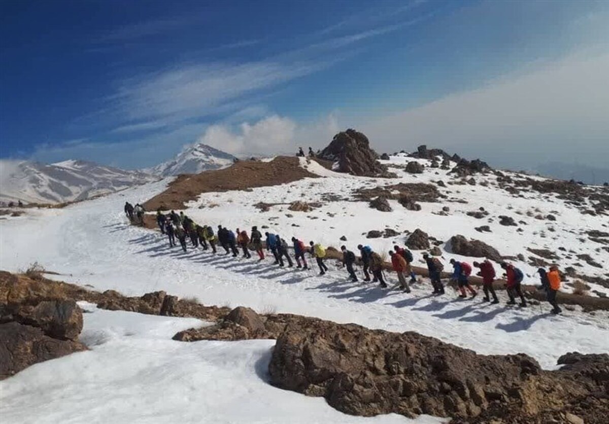 فوت ۲ کوهنورد در اشترانکوه/ ۵ تیم کوهنوردی اعزام شدند