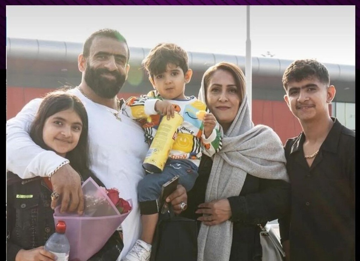 عکس| خوش‌گذرانی هادی چوپان با همسر و فرزندان در دبی/ دیدار ...