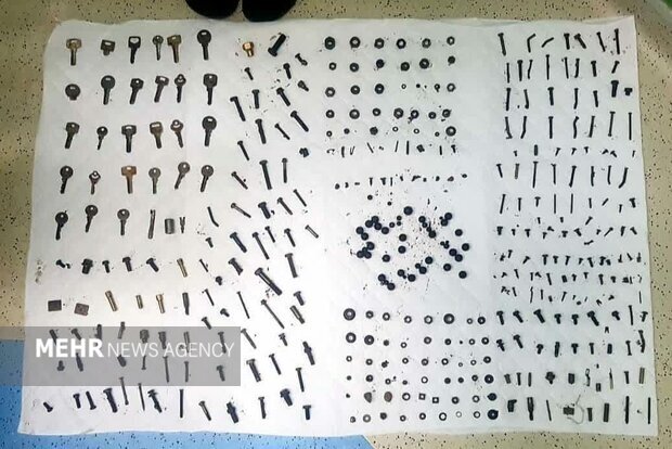 ۳ کیلو پیچ و مهره از شکم بیمار اهوازی خارج شد+عکس