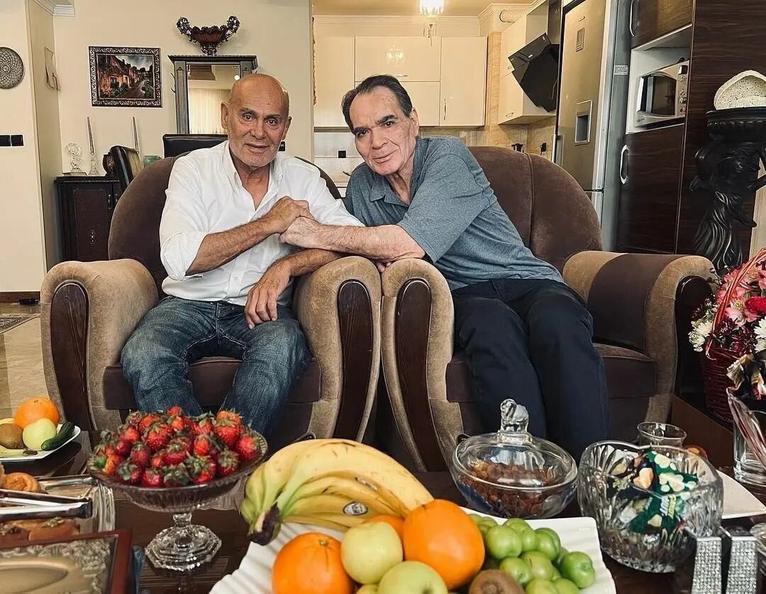 عکس| قاب دو نفره جمشید هاشم‌پور در کنار مرحوم رضا صفایی‌پور