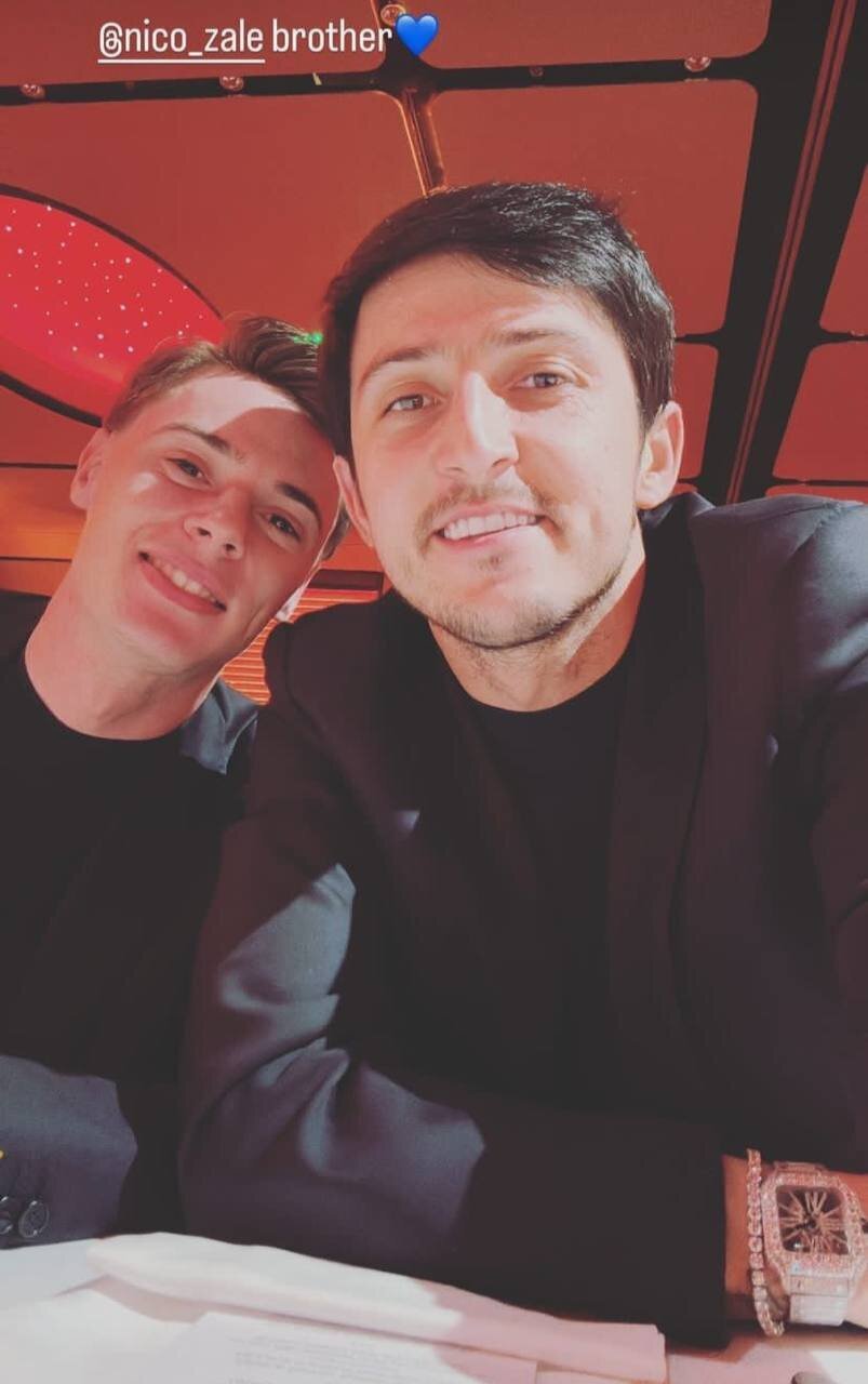 عکس| سلفی سردار با ستاره جوان رم عکس| سلفی سردار با ستاره جوان رم