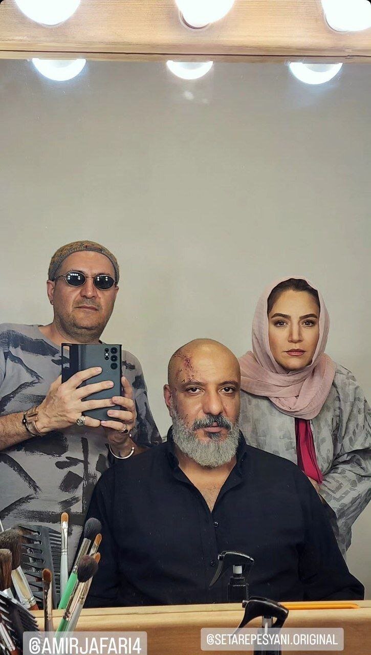 عکس| سر زخمی امیر جعفری در کنار ستاره پسیانی مقابل آینه