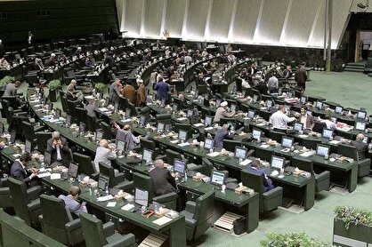 مجلس: معادل ۱۰ یورو به صورت جداگانه از مسافران پرواز‌های خارجی اخذ شود