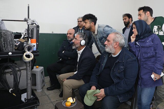 این عکس الناز حبیبی و مهرداد صدیقیان در پشت صحنه شه سوار سوژه شد