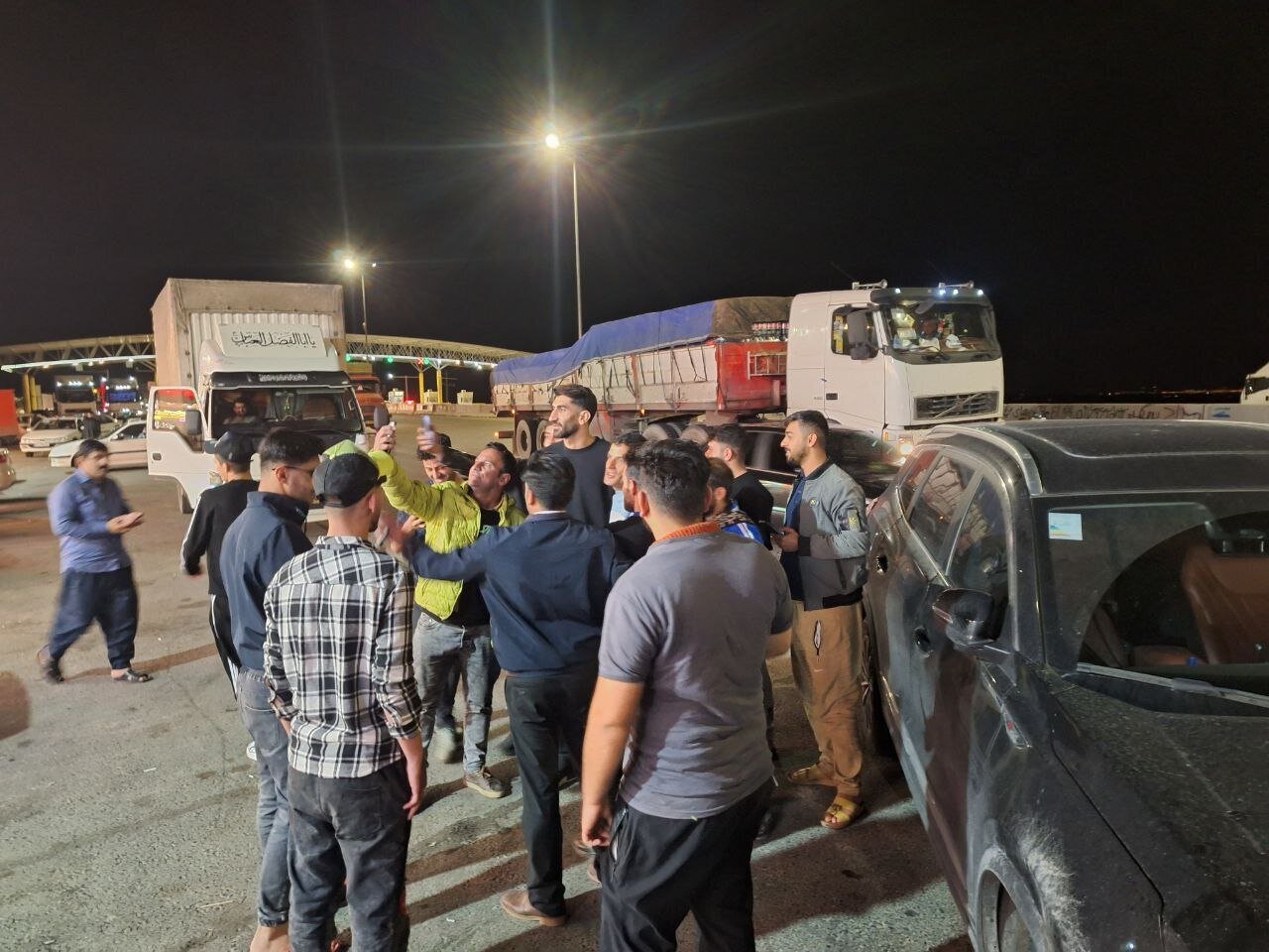 عکس‌| استقبال ویژه لرستانی‌ها از بیرانوند