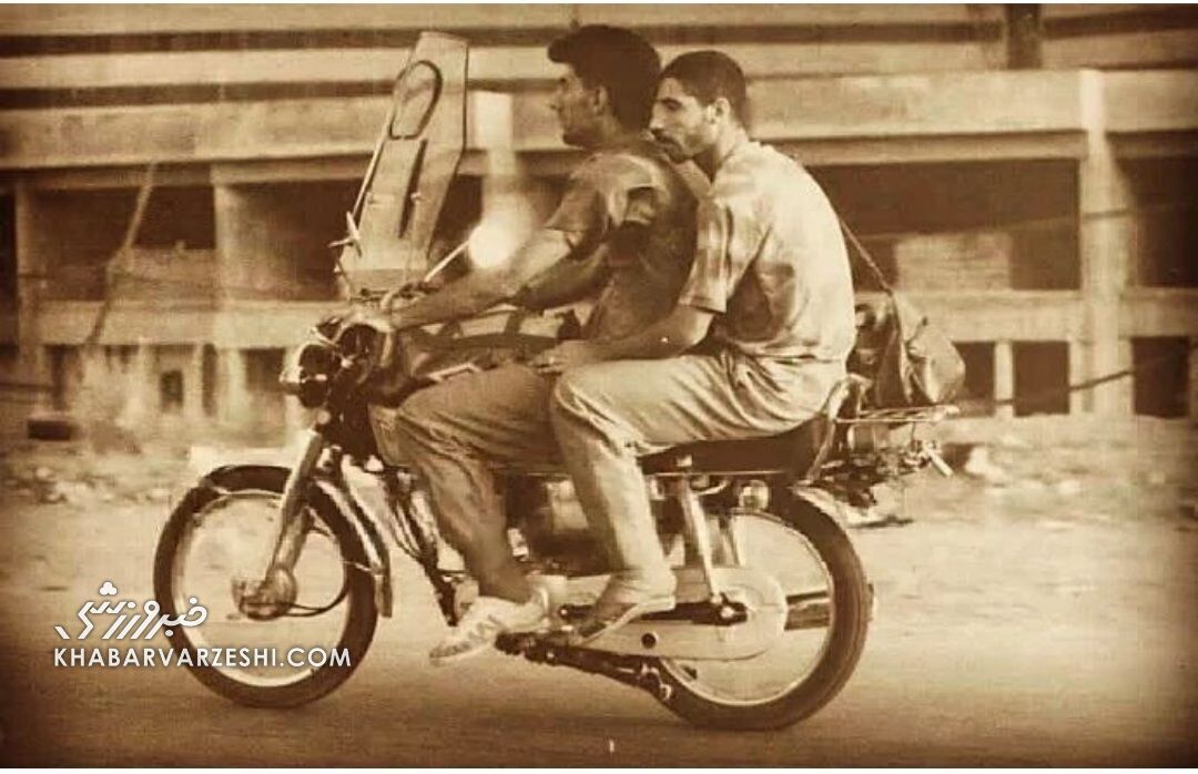 عکس| تصویر زیرخاکی از دو ستاره پرسپولیس پشت ترک موتور