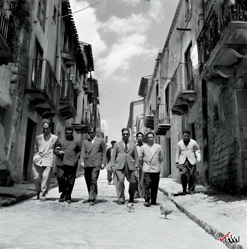 عکس| مافیا سیسیل در خیابانها قدم میزند عکس| مافیا سیسیل در خیابانها قدم میزند