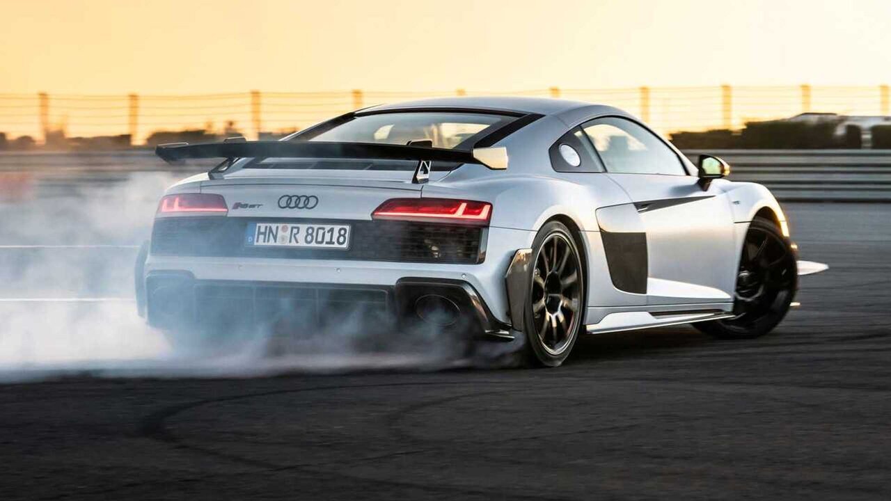 عکس| خداحافظی تلخ با خودروی دوستداشتنی آلمانی عکس| خداحافظی تلخ با خودروی دوستداشتنی آلمانی