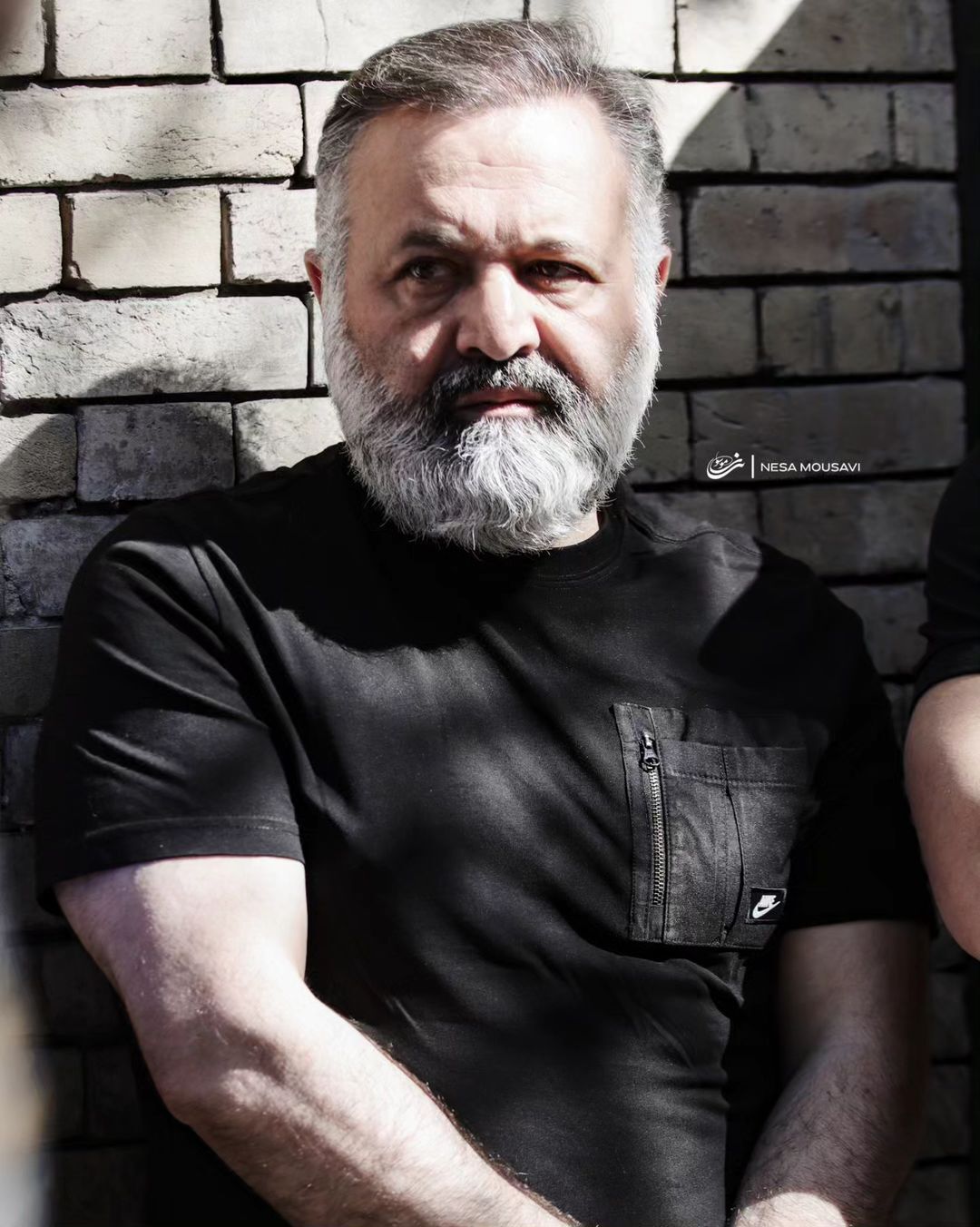 عکس| حضور بازیگر «نون خ» در مراسم رضا داودنژاد