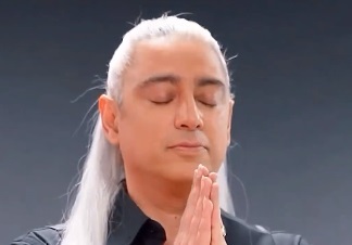 استایل مازیار فلاحی بعد از دو دهه تغییر کرد استایل مازیار فلاحی بعد از دو دهه تغییر کرد